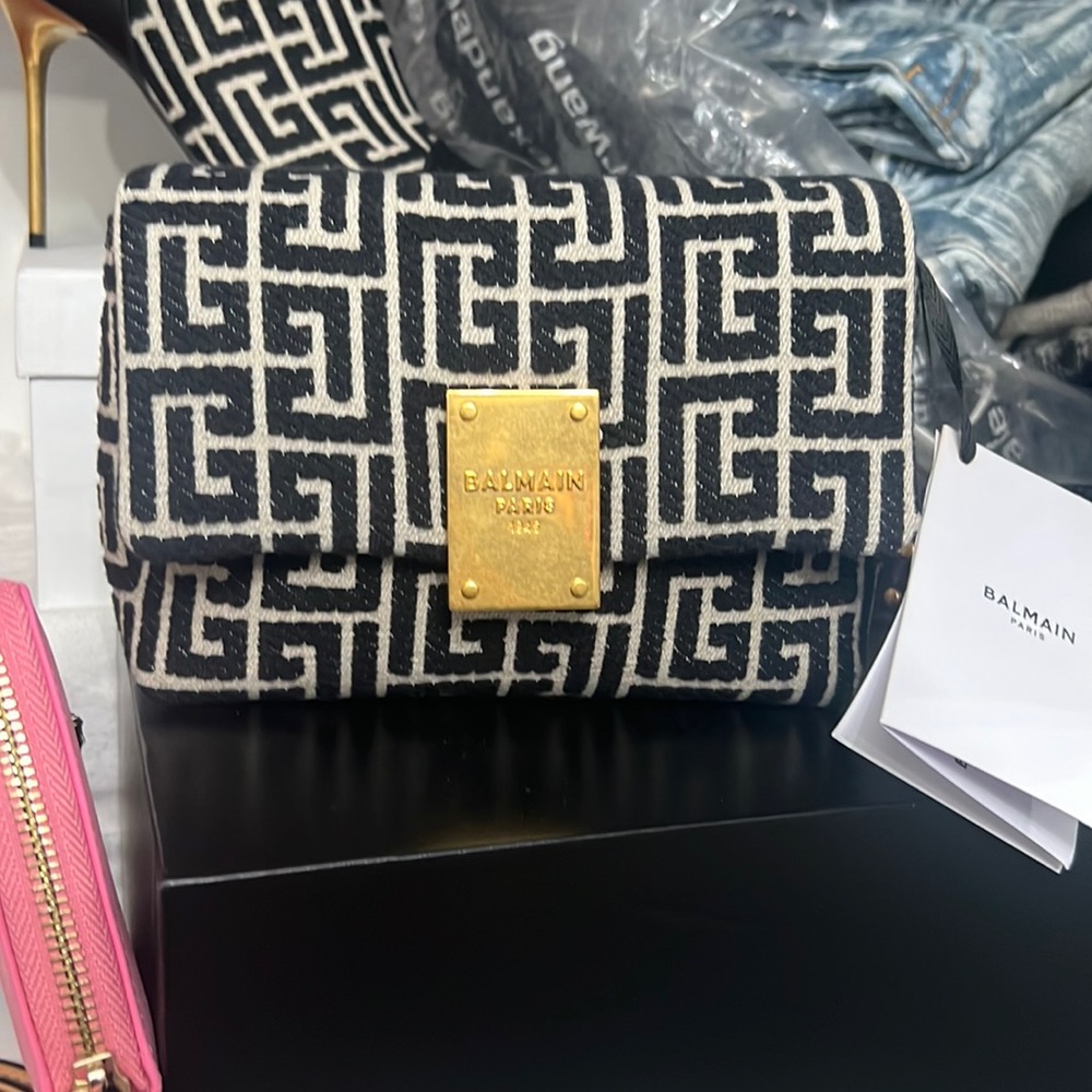 BALMAIN PARIS SOFT BAG 🥰